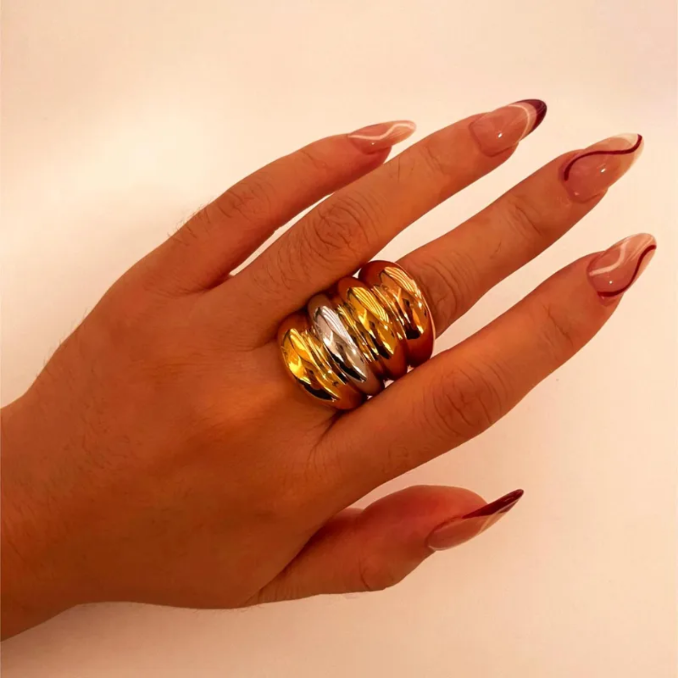 Yiyi Ring