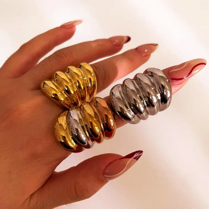 Yiyi Ring