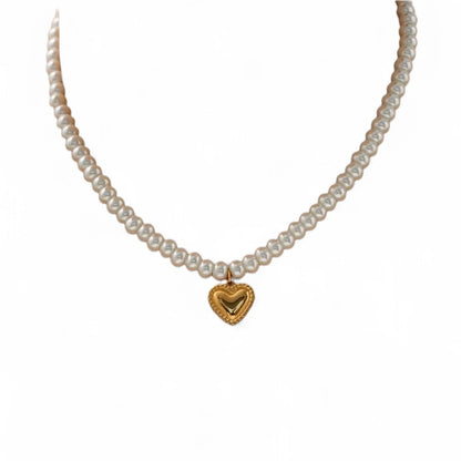 Nayith Pearl Necklace